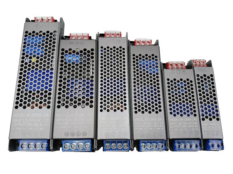 ¿Cuáles son las principales razones por las que la fuente de alimentación conmutada LED se calienta durante su uso?